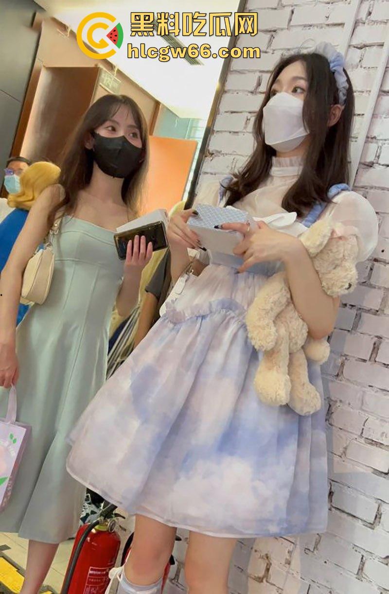 瓜友投稿！漫展认识的洛丽塔美女 身材性感颜值可爱 当天拿下带回家各种姿势爆操 无毛嫩穴超诱人  第4张