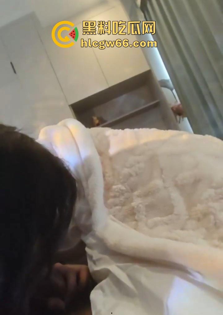 瓜友投稿！漫展认识的洛丽塔美女 身材性感颜值可爱 当天拿下带回家各种姿势爆操 无毛嫩穴超诱人  第7张