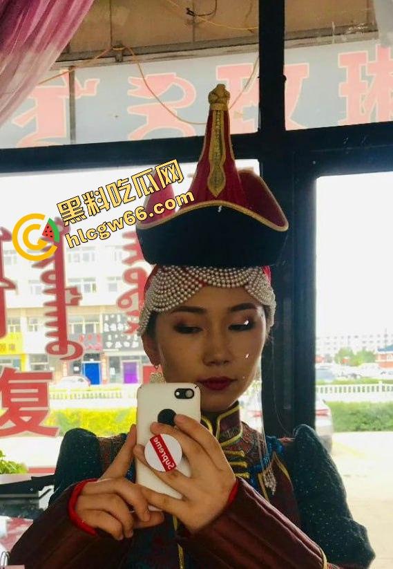 内蒙古科技大学大四学姐【拉布珠】校内公然售卖福利视频又被实锤，强行辟谣自抽嘴巴，脸打得啪啪响！  第6张