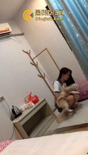 爱狗嫩妹『方雪儿』穿JK服撸狗变约炮  看狗成看成跪着舔肉棒喊主人 骚水四溅被操到失声 反转绝了！ 第2张