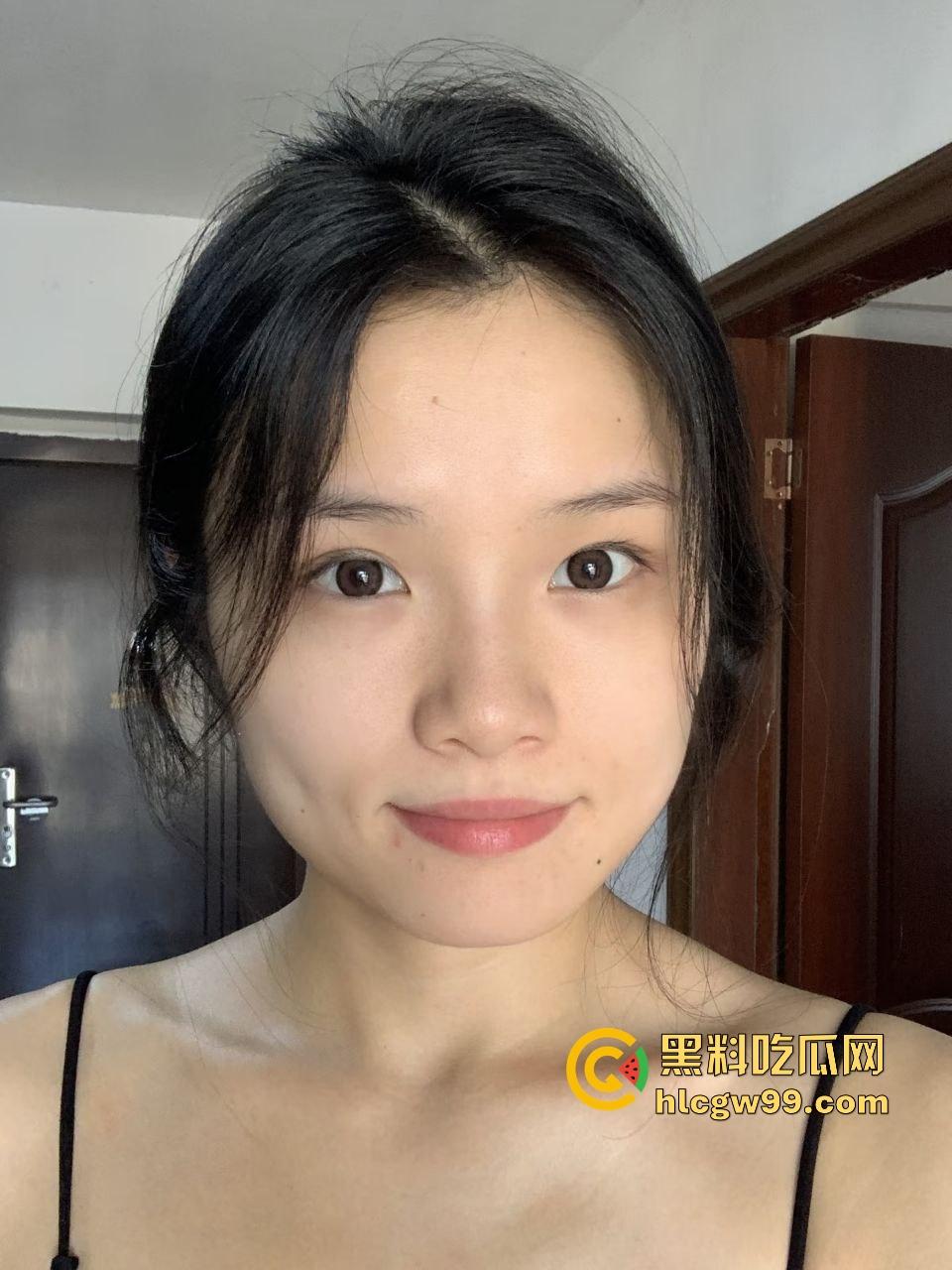 顶级调教大神与淫妻玩新花样，SM网购木枷手铐捆绑强制束缚，古代刑具酷刑惩罚玩弄骚逼！  第2张