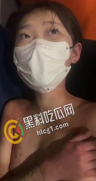 青海西宁 一女孩在酒店里遭多人暴打侮辱 扇耳光割头发 还逼迫女孩脱光全身衣服拍照！  第14张