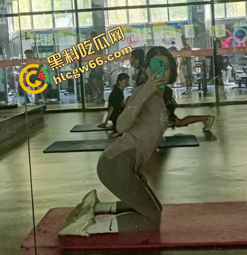 河北反差心机婊【周倩倩】拍自慰勾人约炮，见面只收钱不张腿，最终被网友爆得尸骨无存！  第1张