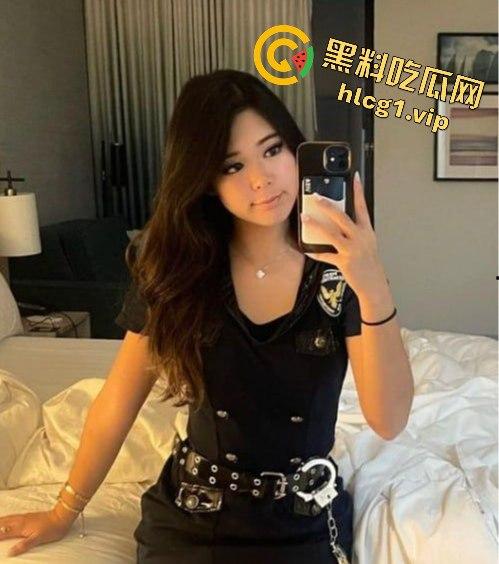 美籍华人网红女歌手「Extra」中文名张雪私拍流出！反差婊深喉口交！还用筷子夹鸡巴吃！  第1张