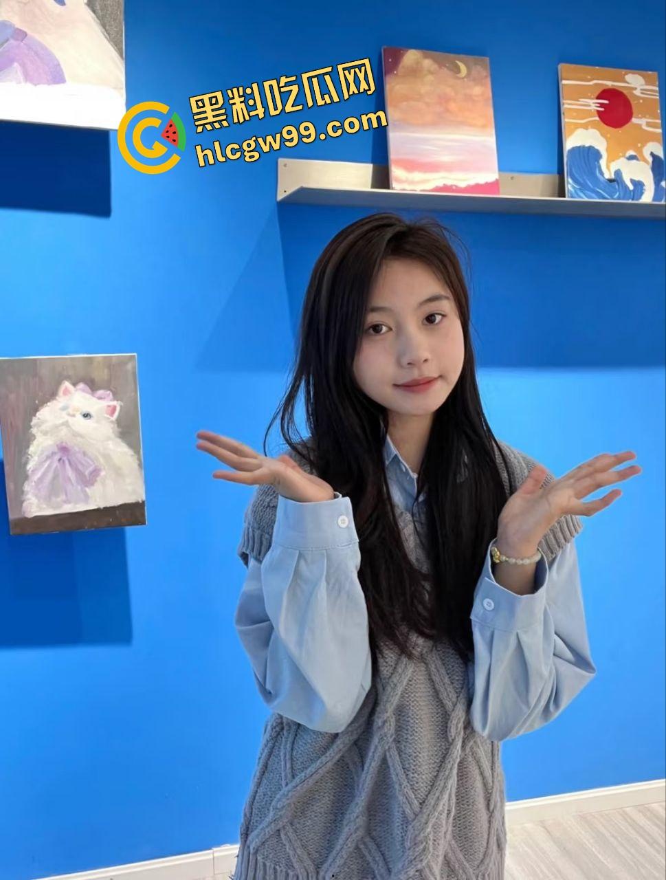 广东中山反差骚鸡肉便器【任美雅】酒店与男友爆操性爱，女上细致摩擦填满黑洞！独家曝光流出！  第1张