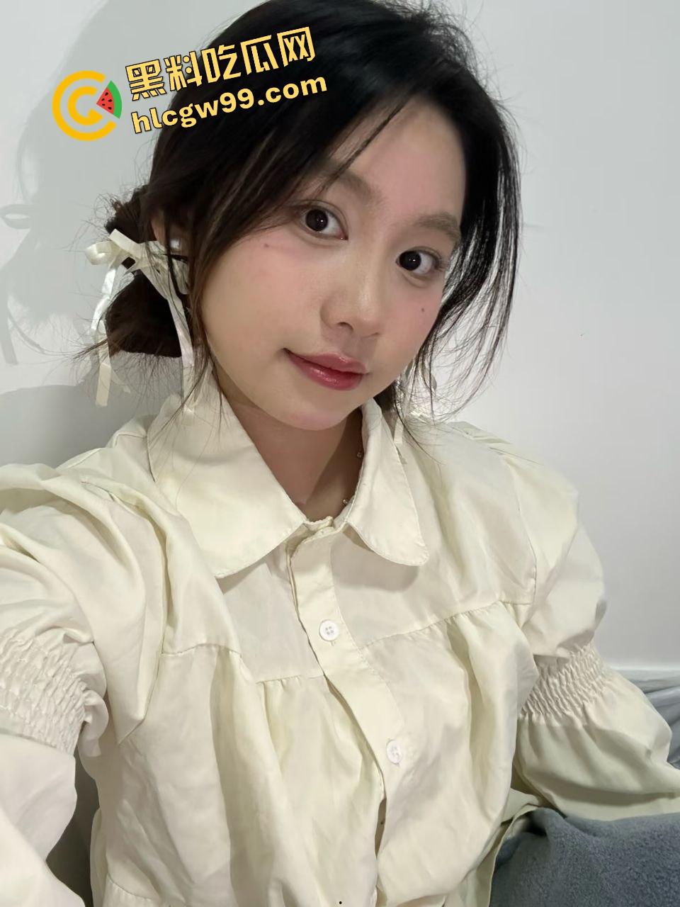 广东中山反差骚鸡肉便器【任美雅】酒店与男友爆操性爱，女上细致摩擦填满黑洞！独家曝光流出！  第2张