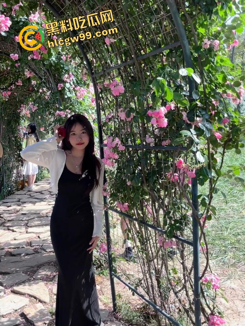 广东中山反差骚鸡肉便器【任美雅】酒店与男友爆操性爱，女上细致摩擦填满黑洞！独家曝光流出！  第3张