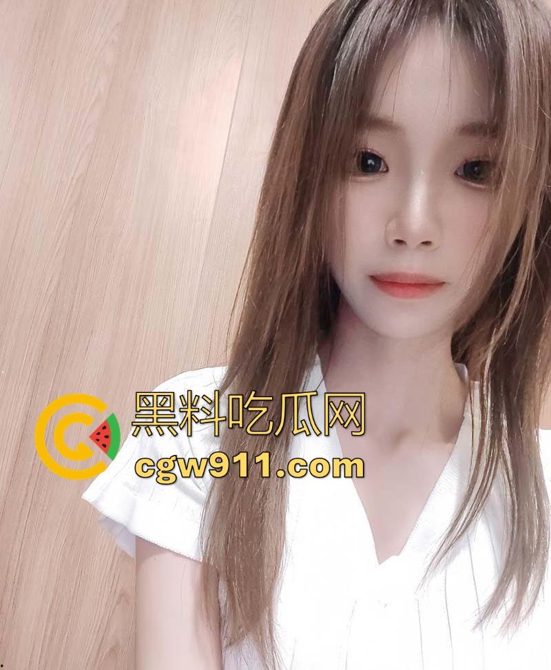 苏州大学可爱清纯学妹【赵琳】与男友性爱大战狂操，翘臀被撞得啪啪响，淫水喷得床单湿漉，全程露脸一览无遗！  第2张