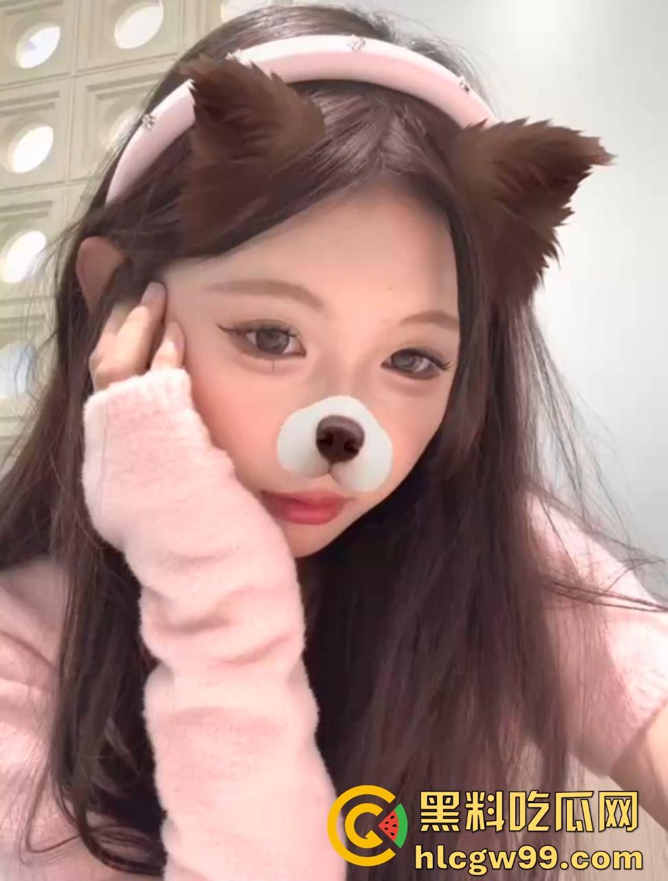 广东粉系JK小萝莉【田晶晶】黑丝大长腿配小皮鞋，男友撕破黑丝中出内射，这种贱狗带套都是对逼得不尊重！  第3张