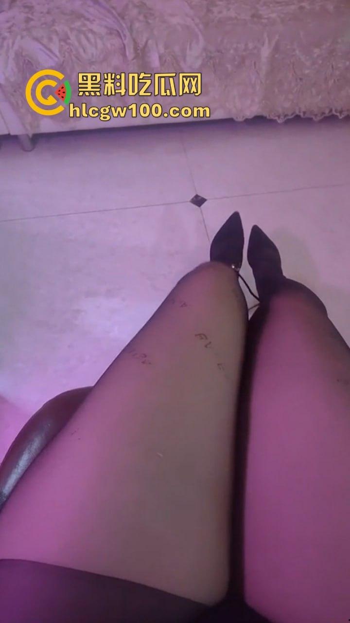 东北少妇快手【称心如意】私拍福利流出 骚舞自慰情趣内衣诱惑满满  第4张