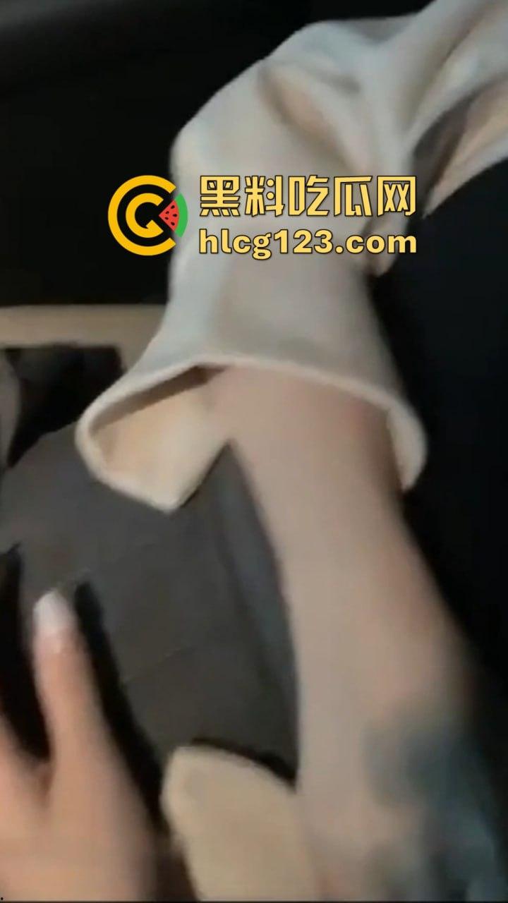 瓜友投稿：迷奸大学女同学，喝醉之后直接带到酒店内射，女主全程懵逼，估计以为是在做梦！  第3张