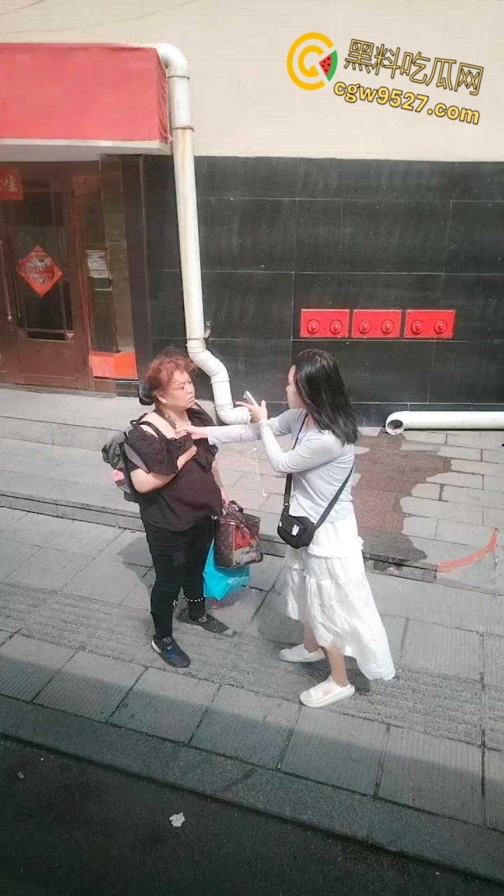 黑龙江鸡西一名女子想借网贷，做鼻子整容竟打自己老母，真白养了，群众直呼喂出个白眼狼！  第7张