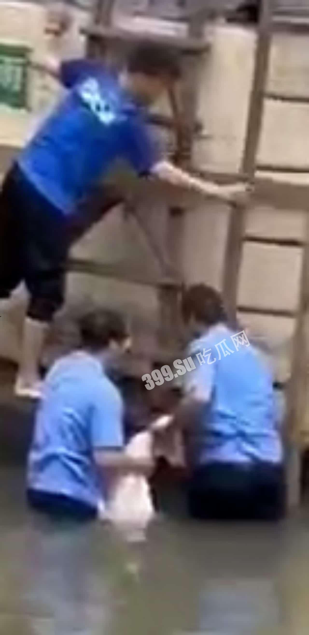 5月3日，广东 佛山 这小姐姐选择这样的一个方式结束自己 #跳河  第5张