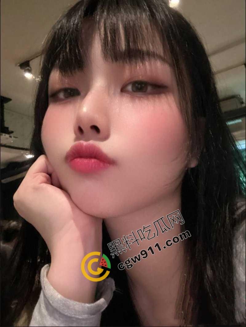 锡林浩特市90后巨乳骚货【王美丽】为帅哥网红大胆挥霍600万，骚逼身材火辣被疯狂抽插视频震惊全网  第1张