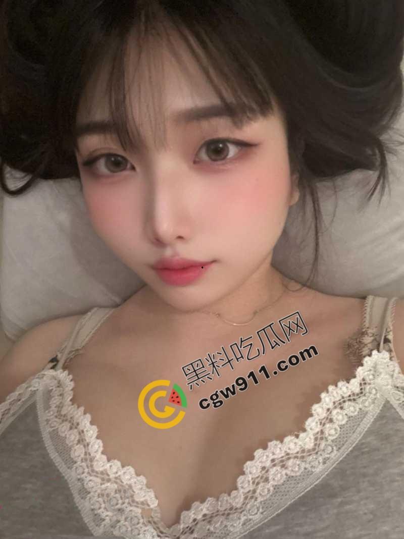 锡林浩特市90后巨乳骚货【王美丽】为帅哥网红大胆挥霍600万，骚逼身材火辣被疯狂抽插视频震惊全网  第2张