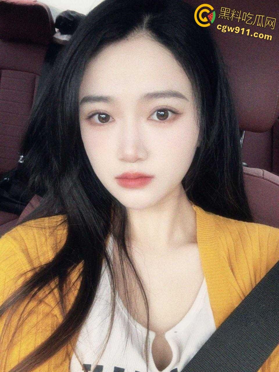 贵阳花溪保利溪湖【徐颖】，肉丝少妇足交勾引，白丝跪地口交吞精，蒙眼口塞内裤调教，高潮到呻吟连连！  第2张