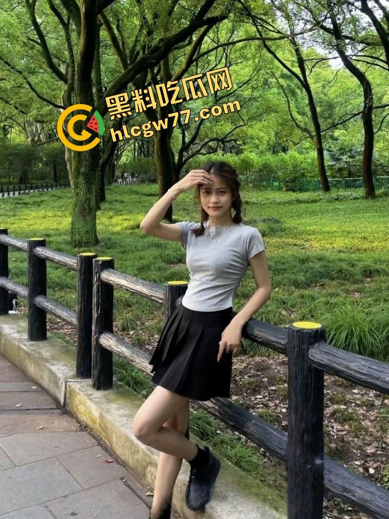 上海职院学院女神【潘玥】白裙学霸私下变性奴沉迷炮火，被同学轮操不够还主动给大叔爆肛！  第6张