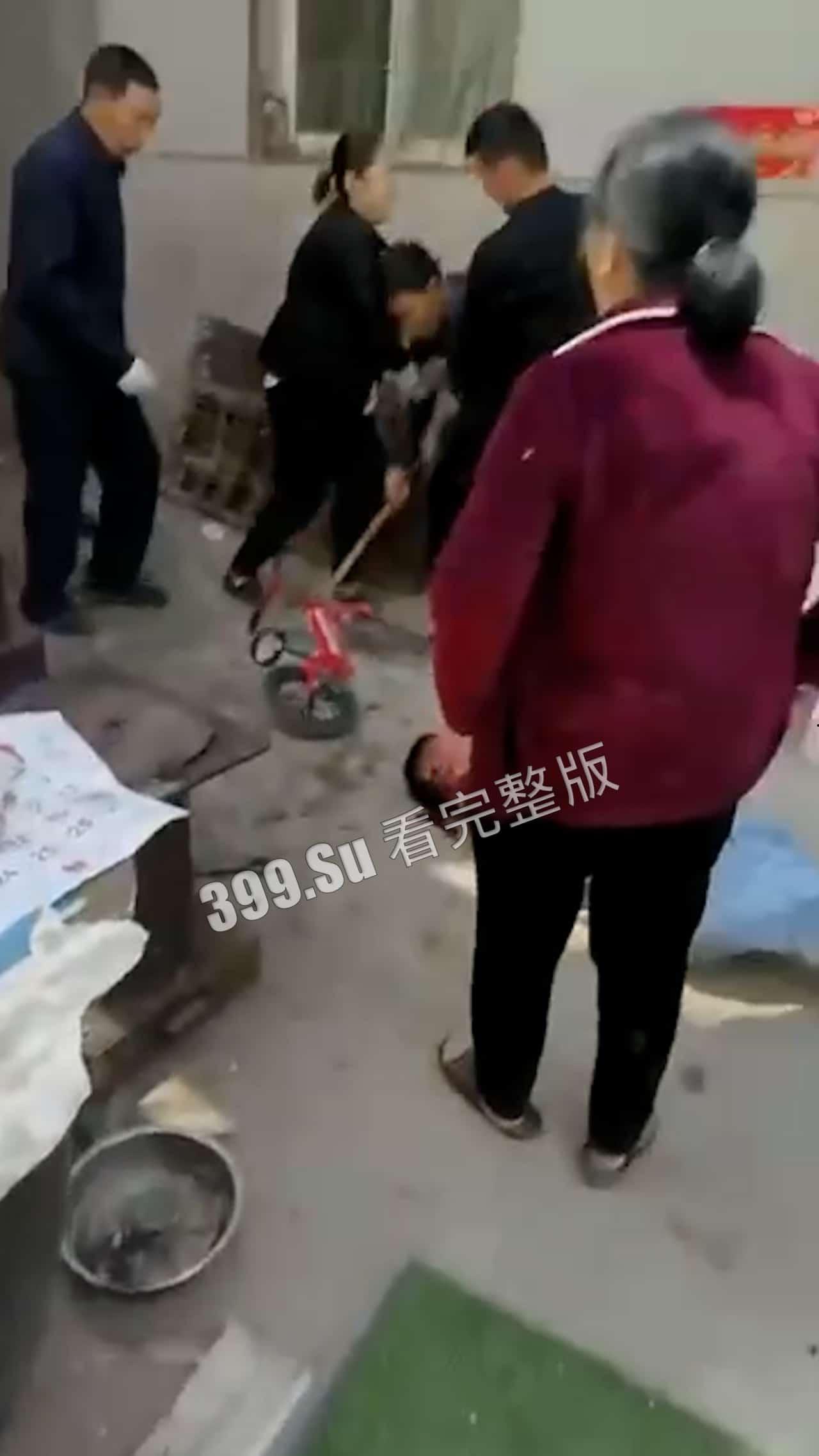 仇杀现场 合集  到底受了多大的委屈才能当街袭杀 第9张