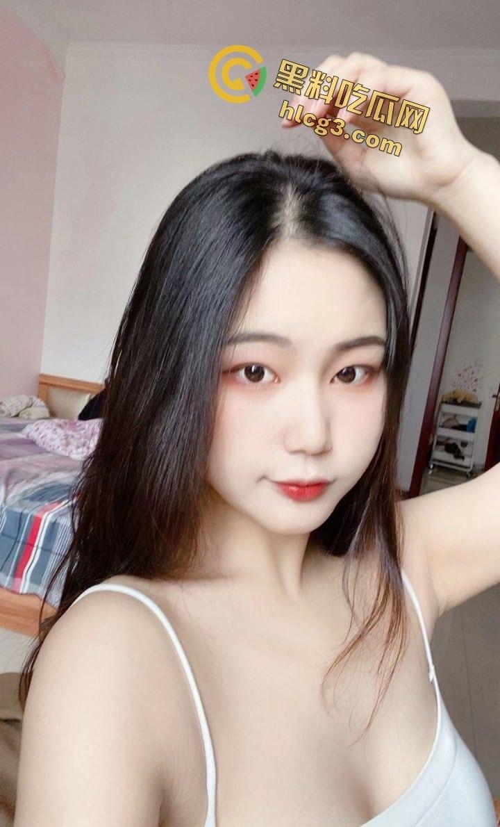 推特巨乳妹子极品肥臀！自拍视频全网爆炸，满满的肉感诱惑  第1张