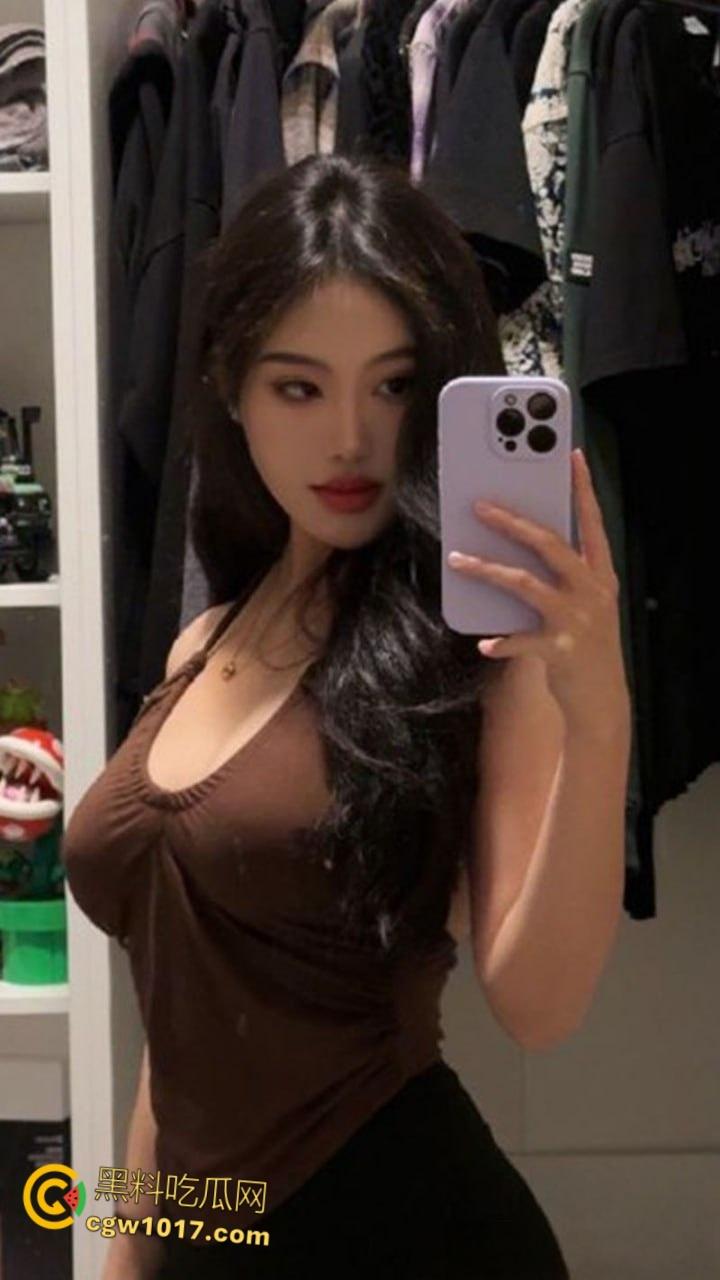 富二代约炮大神【fkabuto】，调教广州极品车模，SM捆绑足交贞操笼轮番上阵，白虎嫩穴无套狂操 !  第2张