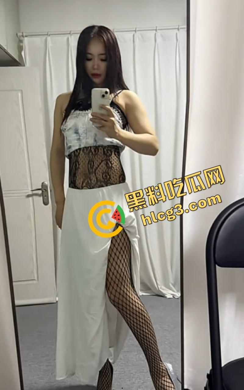 快手网红『元气学姐』全裸私拍流出，劲爆私拍暴露双重反差，脸穴同框自慰震撼爆料！  第9张