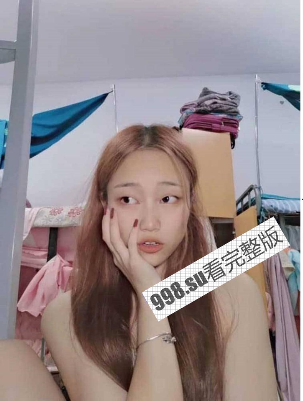 网盘泄密！贵州医科大 高楚洁 和男友啪啪视频流出 后入骑乘丰满肥臀  第3张