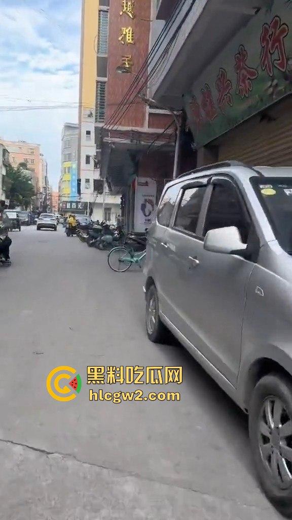 汕头商铺拒检潮爆发！街上空无一店，网友感慨疫情三年都没这么难，国考真是硬考！  第13张