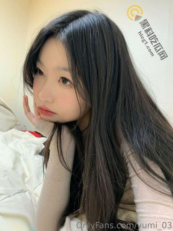 OnlyFans极品反差婊yumi_03大揭秘！高颜值美女全套展现口交、性爱、自慰全过程！  第4张
