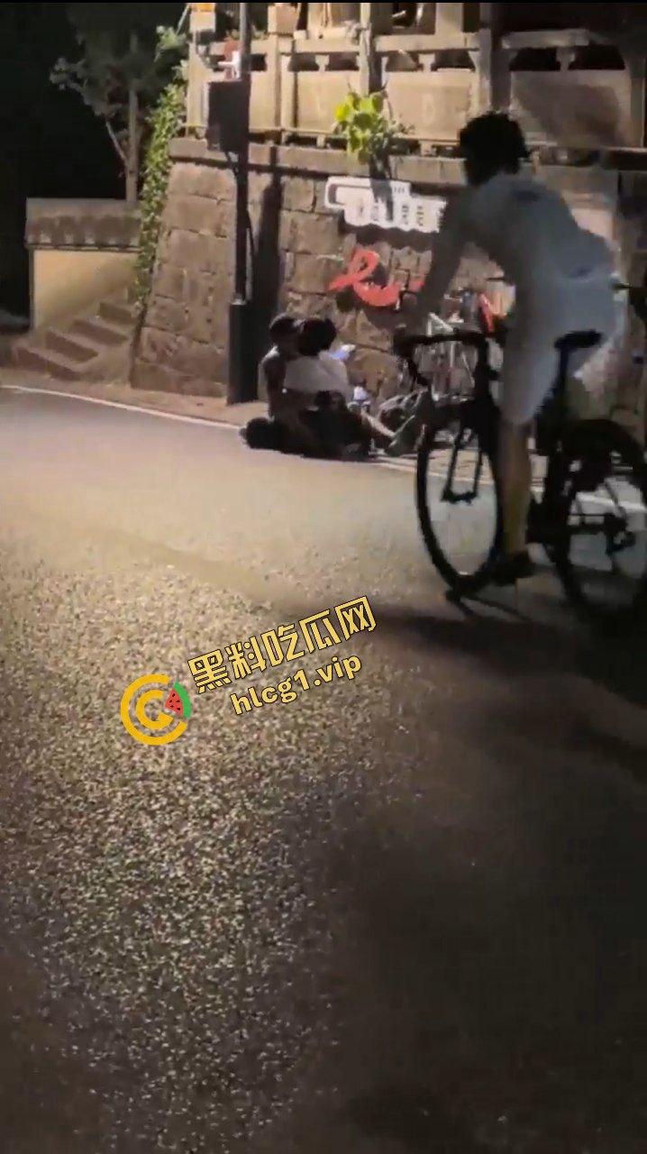 骑行圈最新淫乱！杭州龙井村 男女骑友 路边女上位开干 路过骑友当场报警！  第9张