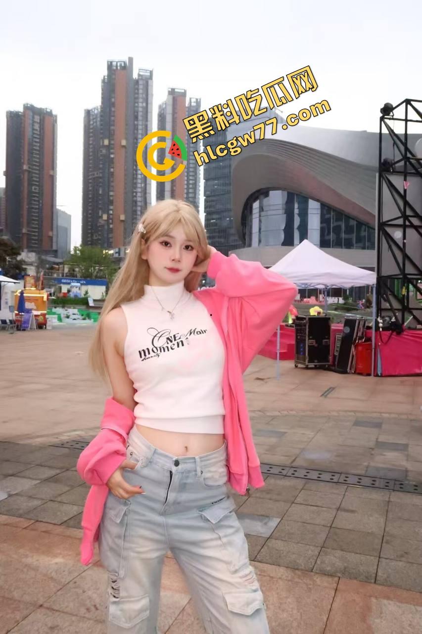 网红印度华人夫妇自拍炸裂,黑渔网丝袜海景房开操,丰臀后入扛不住老公狂射! 第6张 网红印度华人夫妇自拍炸裂,黑渔网丝袜海景房开操,丰臀后入扛不住老公狂射! 第6张