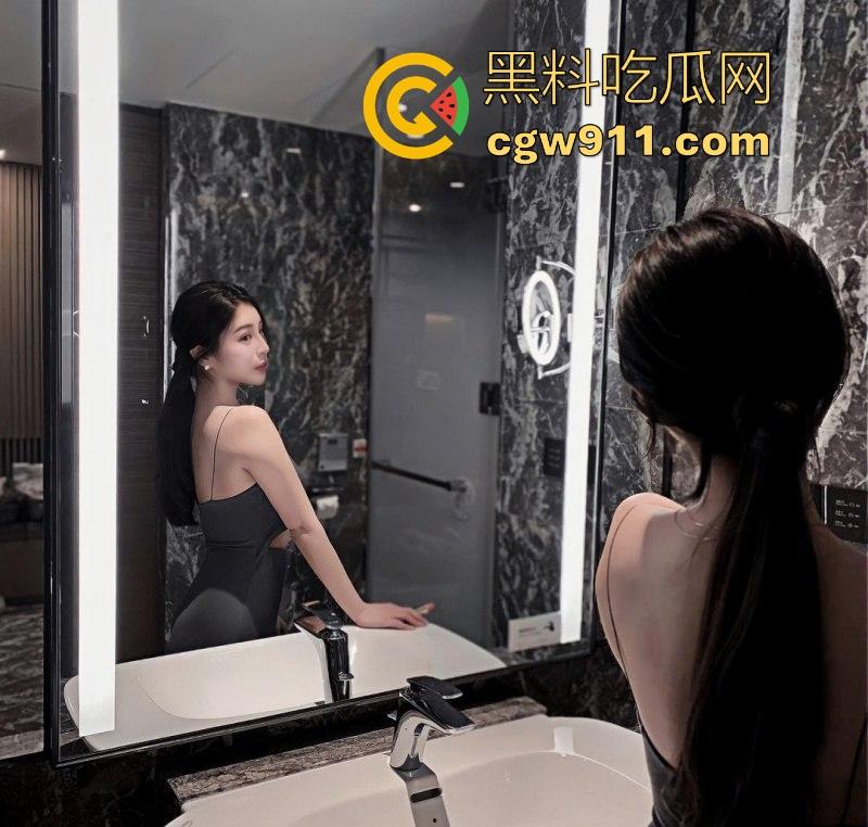 约炮深圳高颜值白领,极品模特身材,车上卖力口交,酒店无套爆操,极其反差淫荡的骚逼一枚! 第2张 约炮深圳高颜值白领,极品模特身材,车上卖力口交,酒店无套爆操,极其反差淫荡的骚逼一枚! 第2张