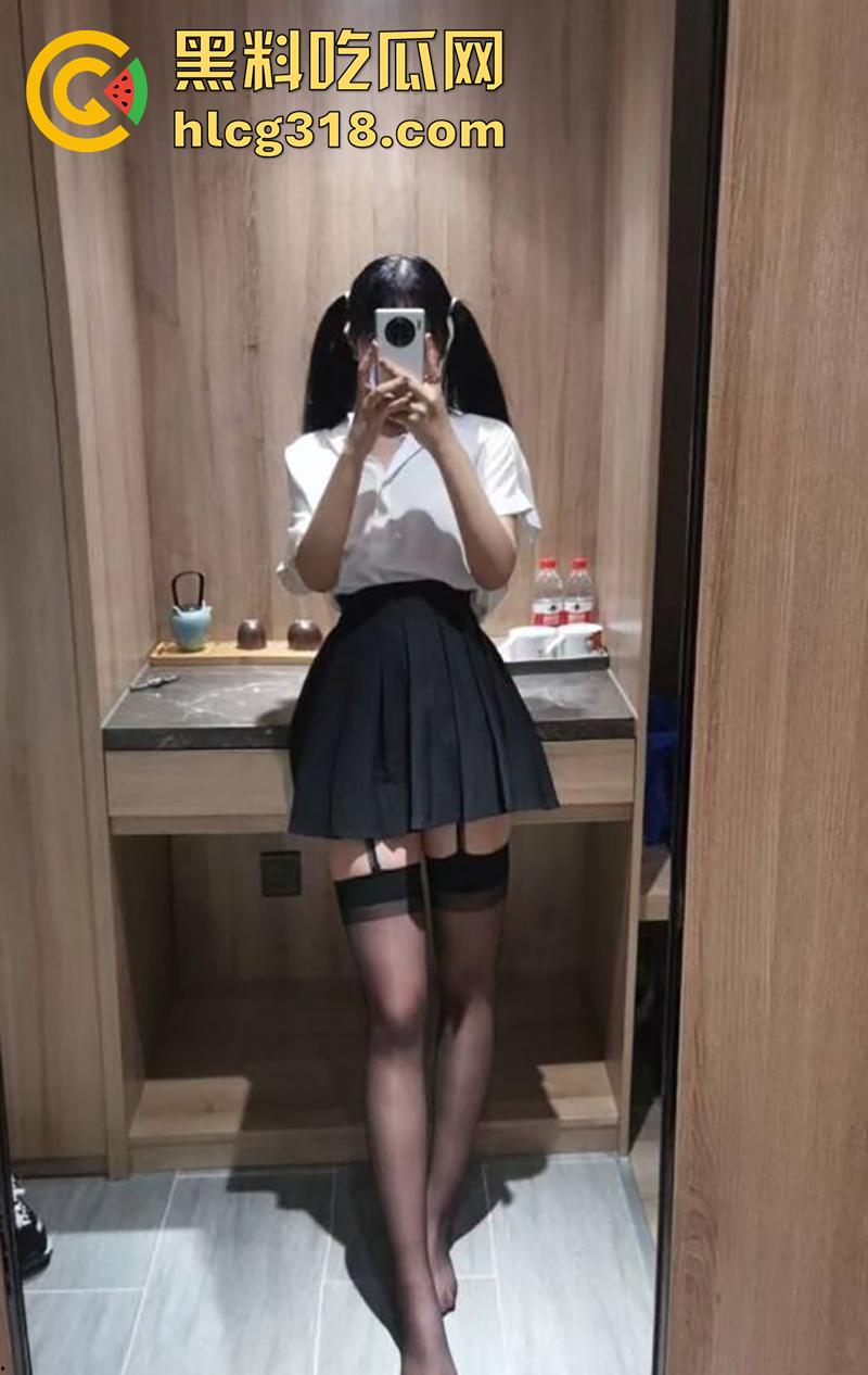 长春护理职校周研茹，高颜值校花女神，身材性感口活一流，约炮已婚男金主，全露脸视频流出！  第6张