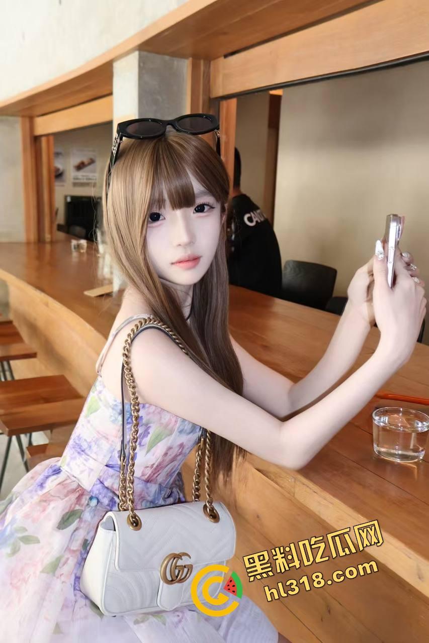 武汉顶奢SM会所曝光变态癖，绳结卡逼眼磨到直流水，吊着来回蹭得腿抖颤，贫穷限制了想象！  第2张