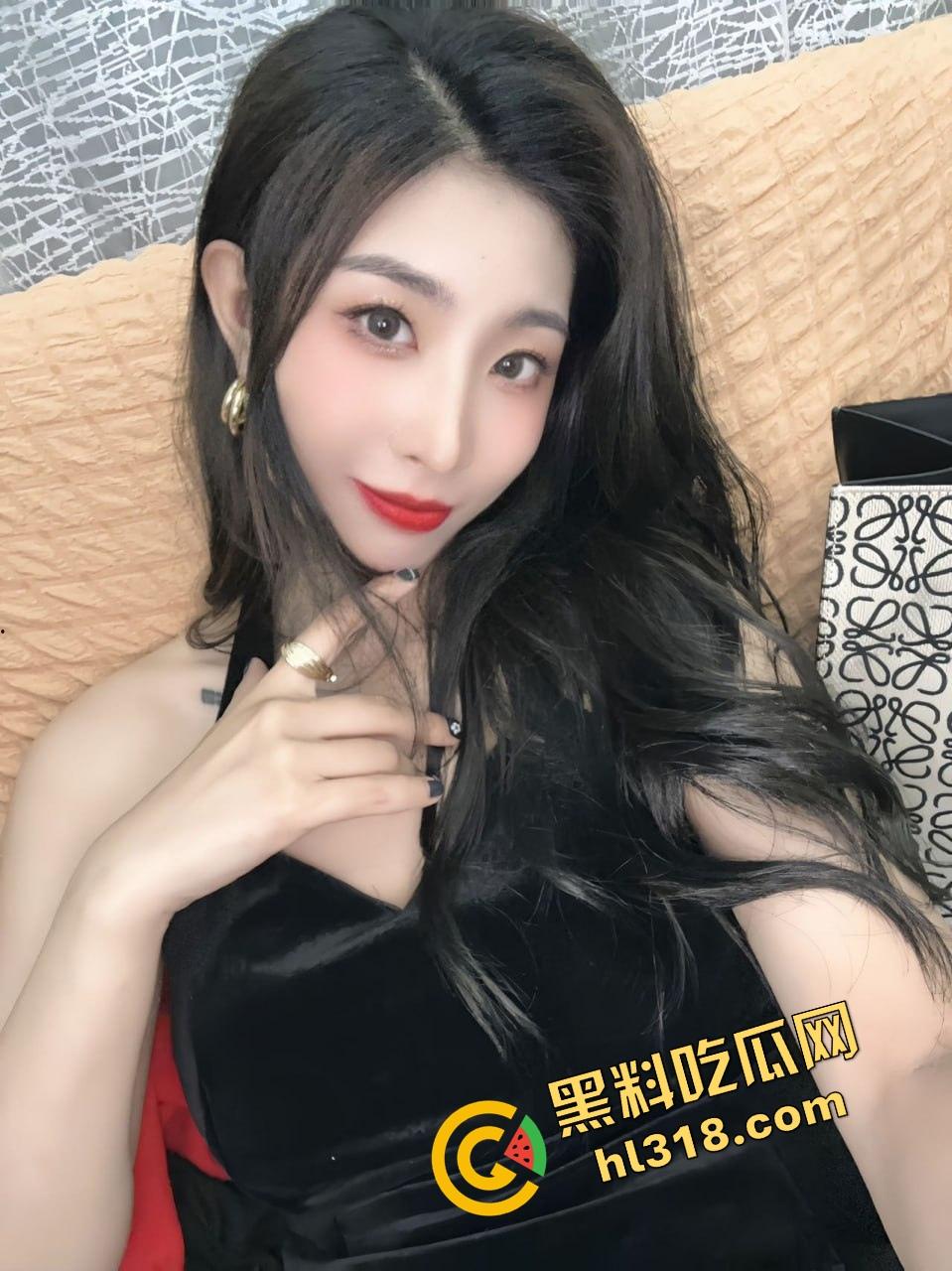 武汉顶奢SM会所曝光变态癖，绳结卡逼眼磨到直流水，吊着来回蹭得腿抖颤，贫穷限制了想象！  第3张