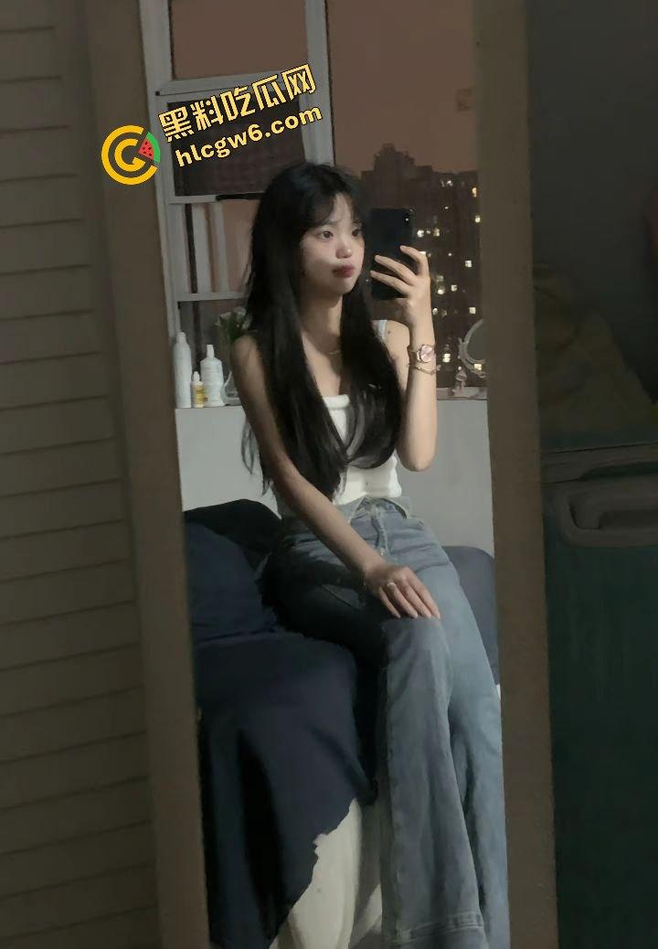 长沙雨花区火辣身材社会反差骚鸡【张雯倩】网聊约炮遇同小区单男 激情爆干骚逼！原创独家流出！  第6张