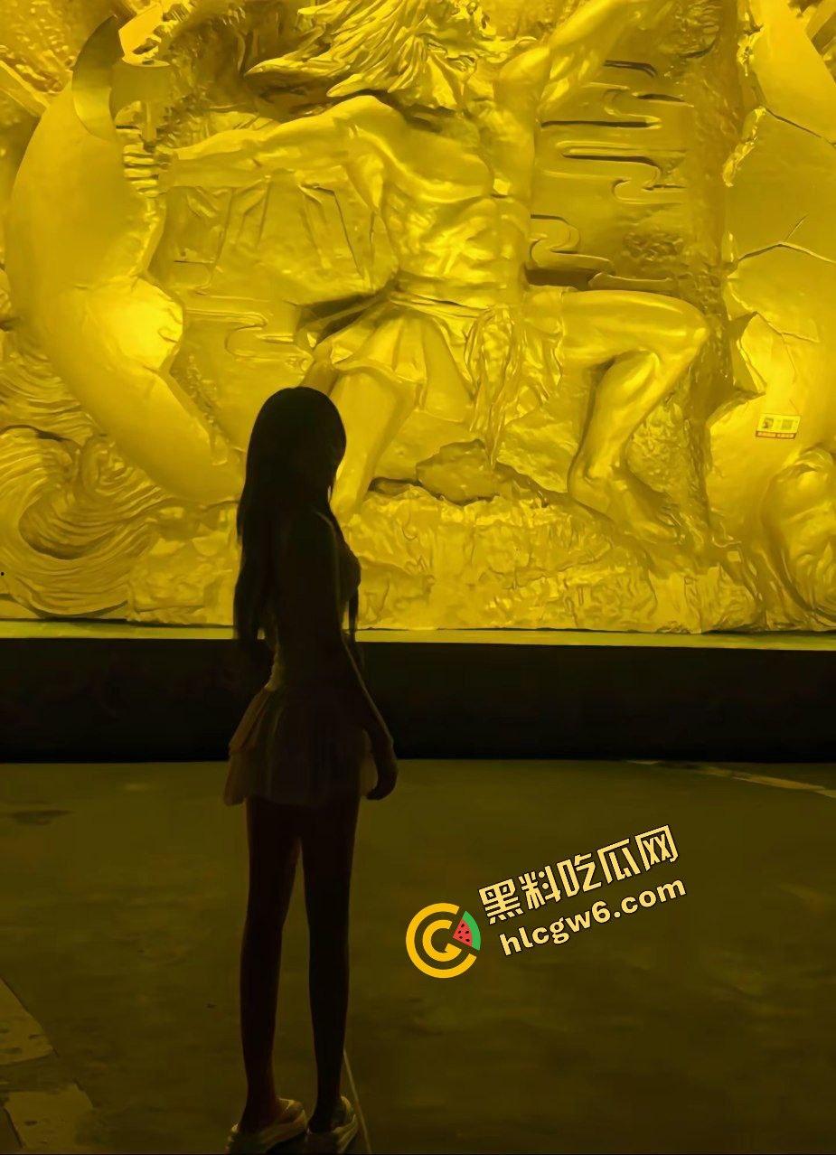 长沙雨花区火辣身材社会反差骚鸡【张雯倩】网聊约炮遇同小区单男 激情爆干骚逼！原创独家流出！  第7张