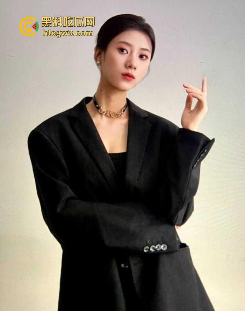 21岁模特级绝品前女友【蔡玲】被渣男泄密裸聊视频 还是一位喜欢吃鸡操逼的反差母狗! 第11张 21岁模特级绝品前女友【蔡玲】被渣男泄密裸聊视频 还是一位喜欢吃鸡操逼的反差母狗! 第11张