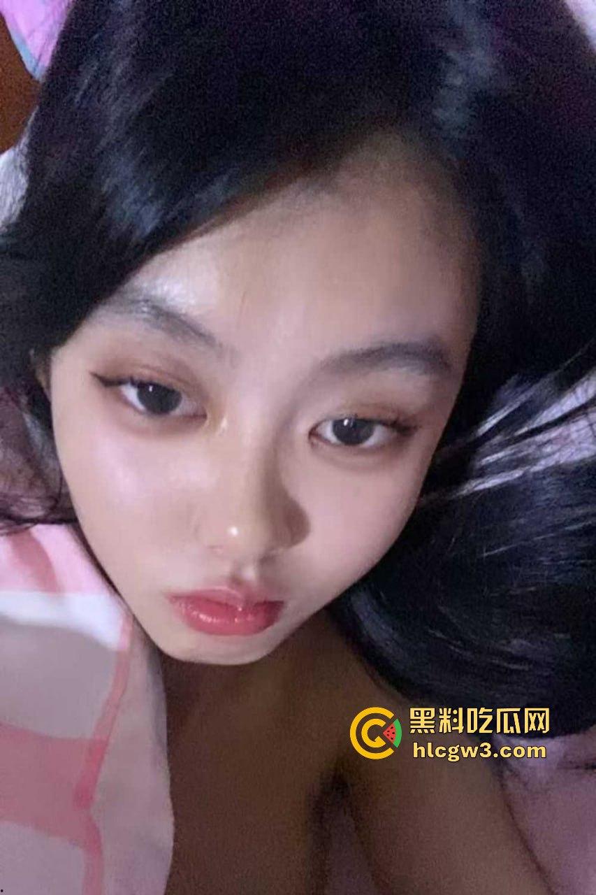 四川资阳高级职业中学的【彭万珊】情窦初开的年纪竟然在网上大玩露骨套路 发骚裸照引爆全网！  第6张