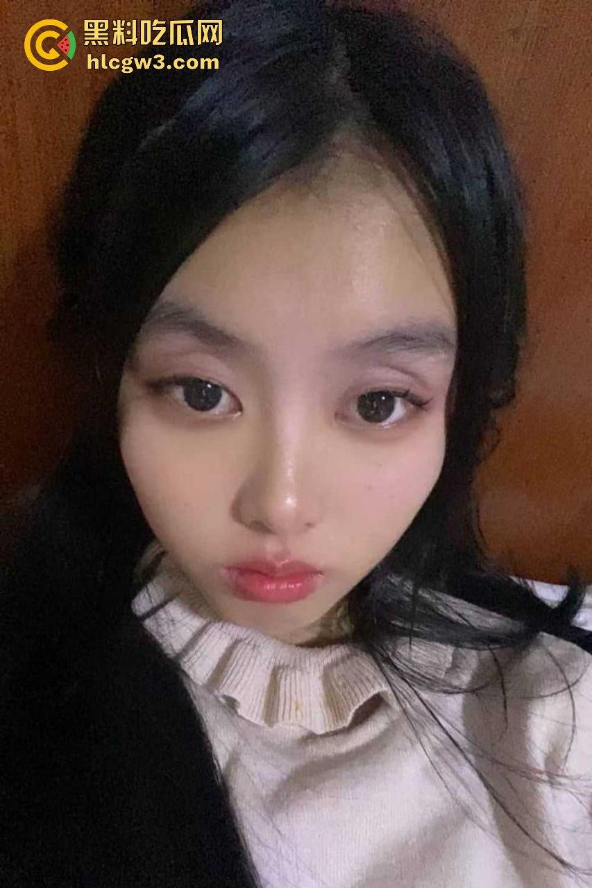 四川资阳高级职业中学的【彭万珊】情窦初开的年纪竟然在网上大玩露骨套路 发骚裸照引爆全网！  第7张