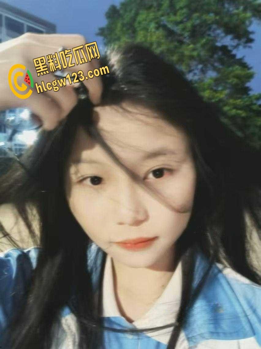 福建泉州师范学院【胡琼月】， 热恋期间约炮调教视频曝光， 后入爆操最后全射口中！  第2张