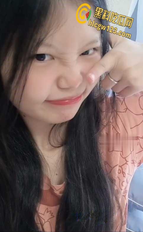 福建泉州师范学院【胡琼月】， 热恋期间约炮调教视频曝光， 后入爆操最后全射口中！  第4张