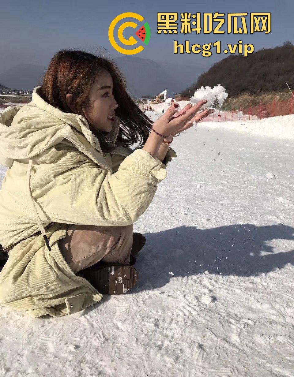 下班后的丝袜小姐姐有多诱人？酒店约炮，丝袜塞嘴里每次都爽翻天！  第5张