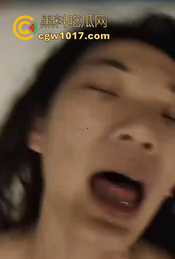 东北师范学大学淫荡小母狗【魏梦】与男友做爱视频曝光,日常花式做爱镜头面前大胆展示小嫩逼,真是应了那句十个眼镜九个骚! 第5张 东北师范学大学淫荡小母狗【魏梦】与男友做爱视频曝光,日常花式做爱镜头面前大胆展示小嫩逼,真是应了那句十个眼镜九个骚! 第5张