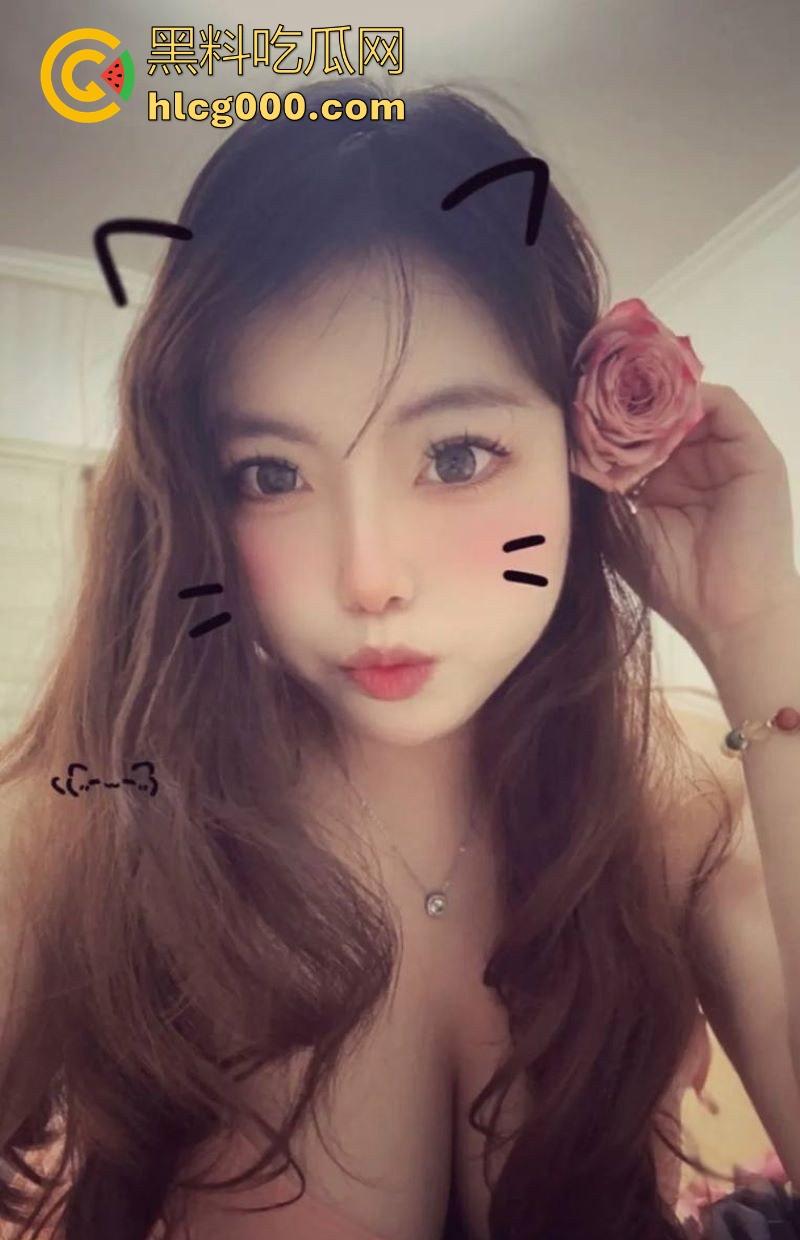 抖音巨乳主播【Primadonna】直播自慰，手指在被子下操纵着跳蛋，听着湿润的水声，眼神逐渐迷离，巨刺激！  第4张