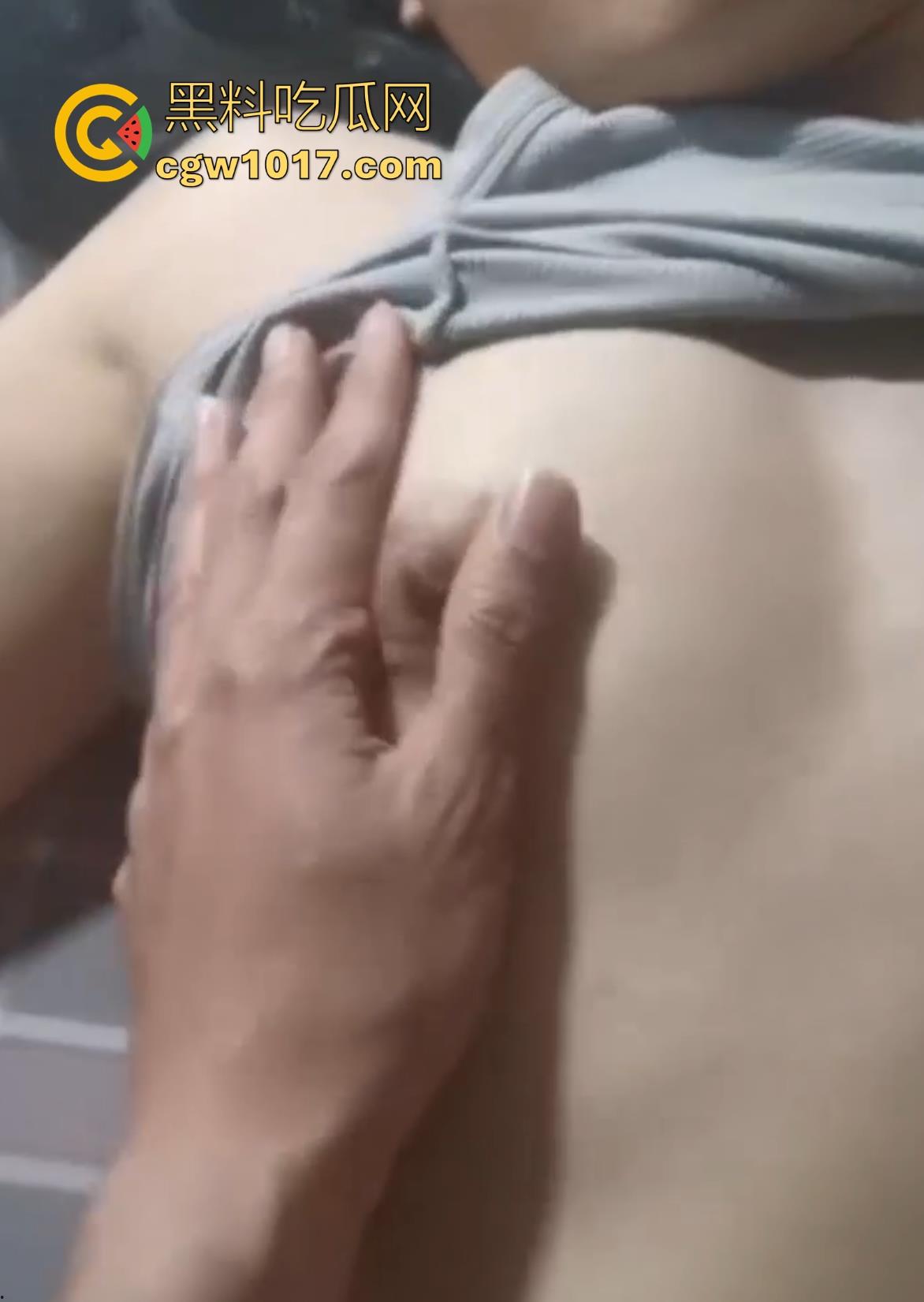 杭州气质女神【李婉汐】不雅视频流出，被无套爆操调教，口交深喉眼神销魂，直击灵魂的反差婊巅峰，实在是太骚了！  第3张