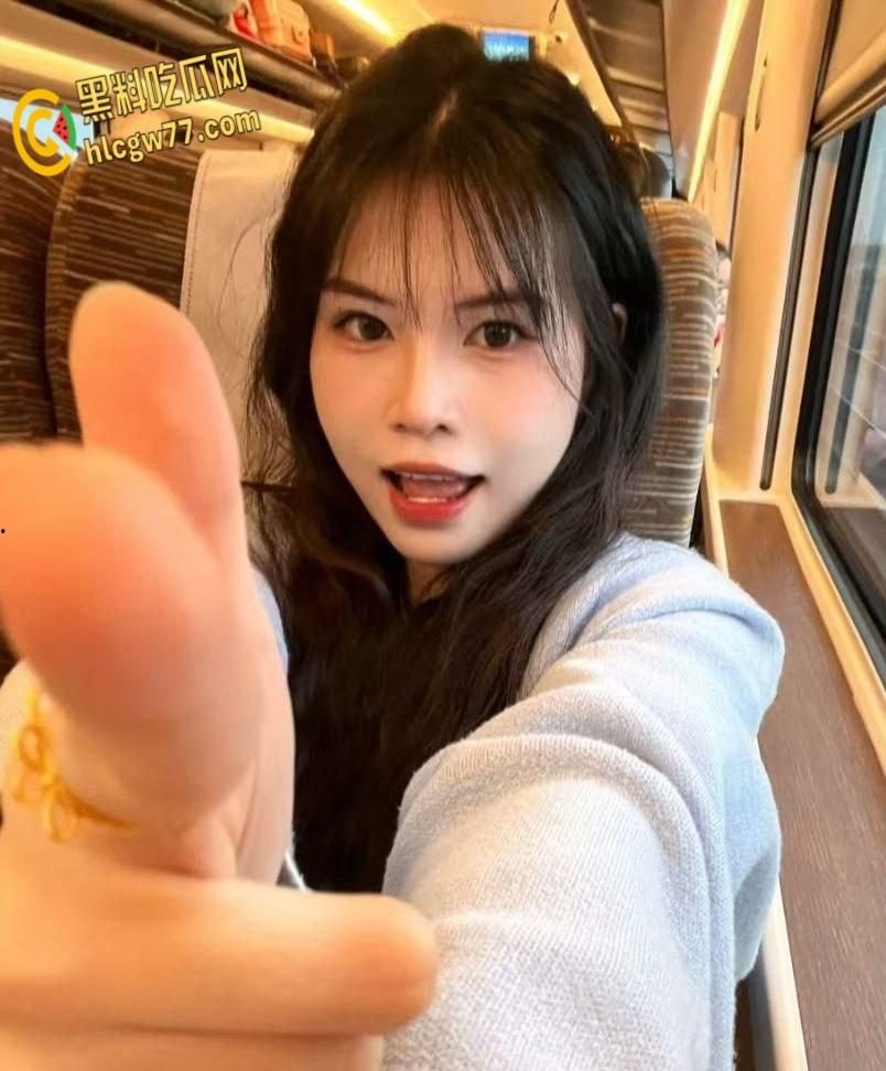 湖南农大研究生【张伊林】惊爆反差！清纯学姐变SM母狗，捆绑口球啪啪私拍泄露 !  第2张