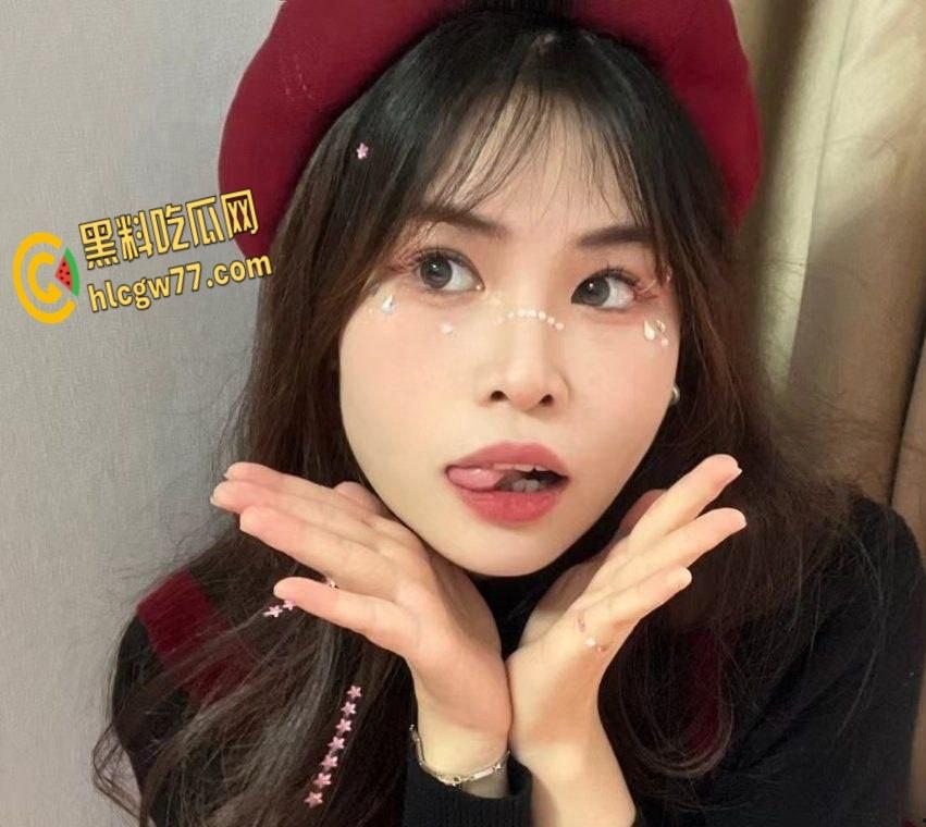 湖南农大研究生【张伊林】惊爆反差！清纯学姐变SM母狗，捆绑口球啪啪私拍泄露 !  第3张