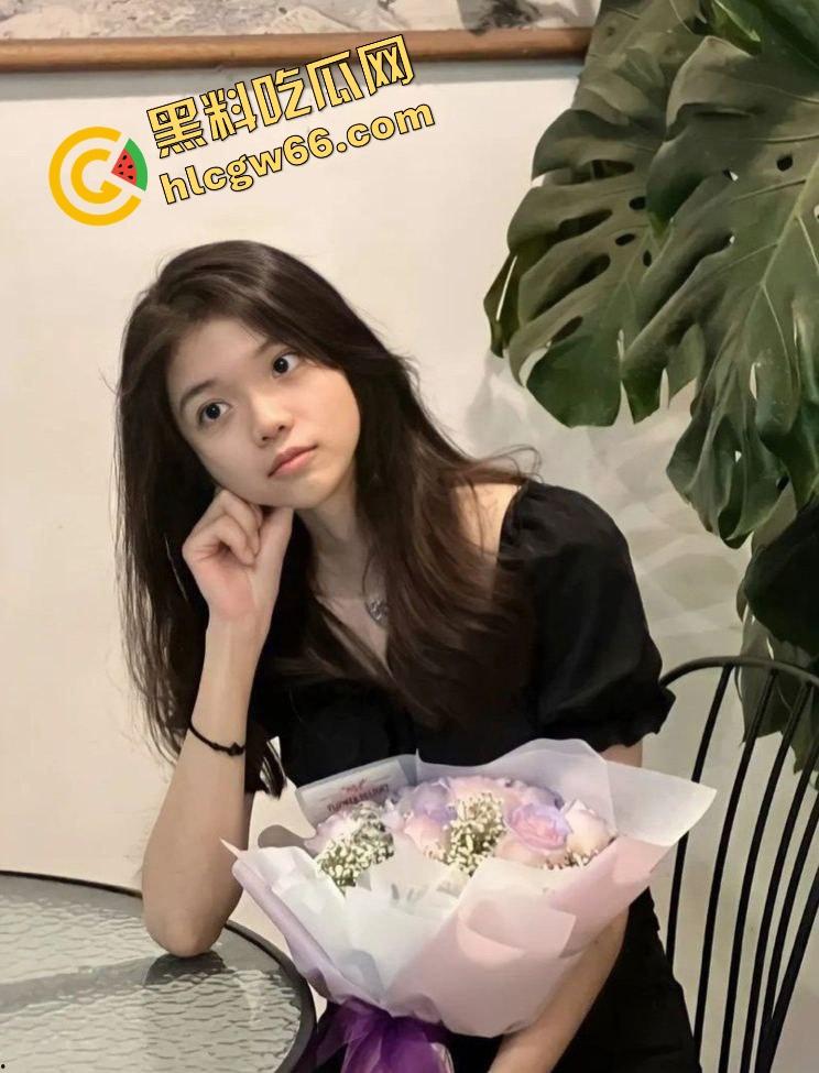 芜湖95后小伙调教00后嫩骚货【萌萌】从紧致小骚穴到贱狗体质，打屁股都浪叫，肉体调教彻底崩！  第2张