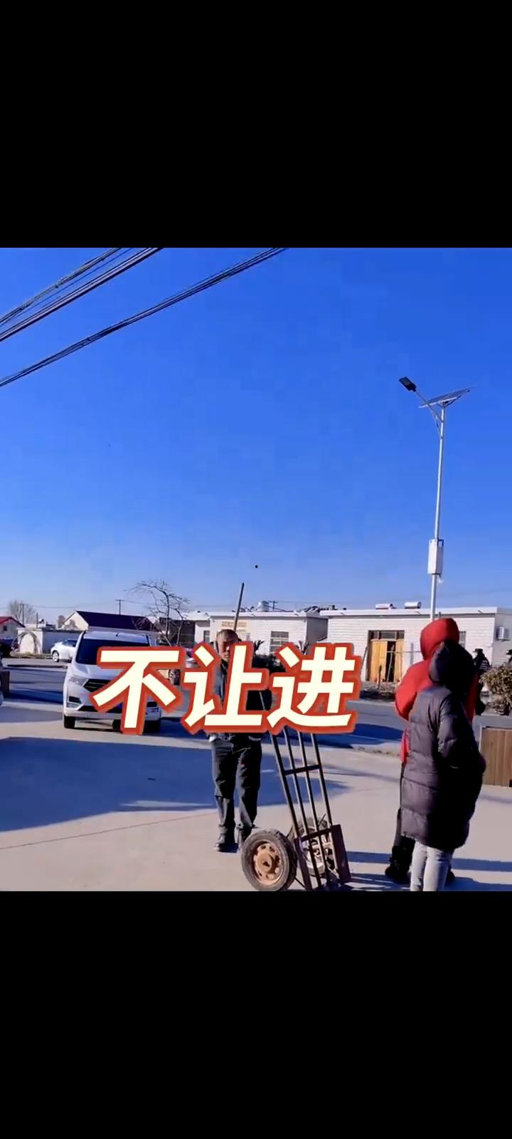 江苏自杀男孩【张新伟】事件再度发酵 抖音网红前往慰问无故失踪 政府新闻发布会弹幕张新伟刷屏 第1张 江苏自杀男孩【张新伟】事件再度发酵 抖音网红前往慰问无故失踪 政府新闻发布会弹幕张新伟刷屏 第1张