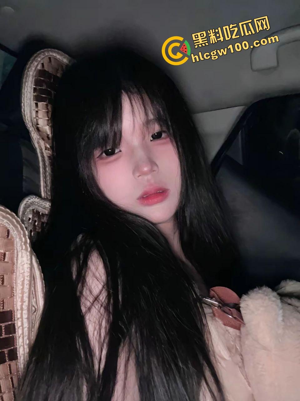 山西无锡职业纯欲反差骚鸡【戴玥】背着男友约炮酒吧单男，直插骚逼捏奶头！独家曝光流出！  第2张